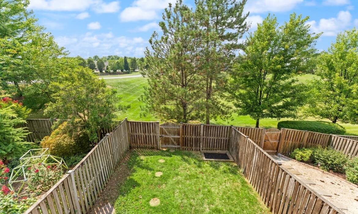 Garrell Group Top Leesburg Realtor 203 Shirley Sq SE 19