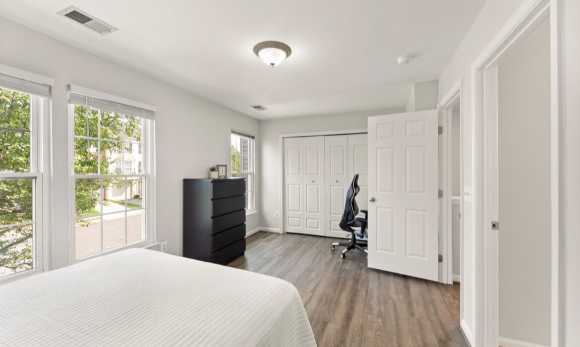 Garrell Group Top Leesburg Realtor 203 Shirley Sq SE 26