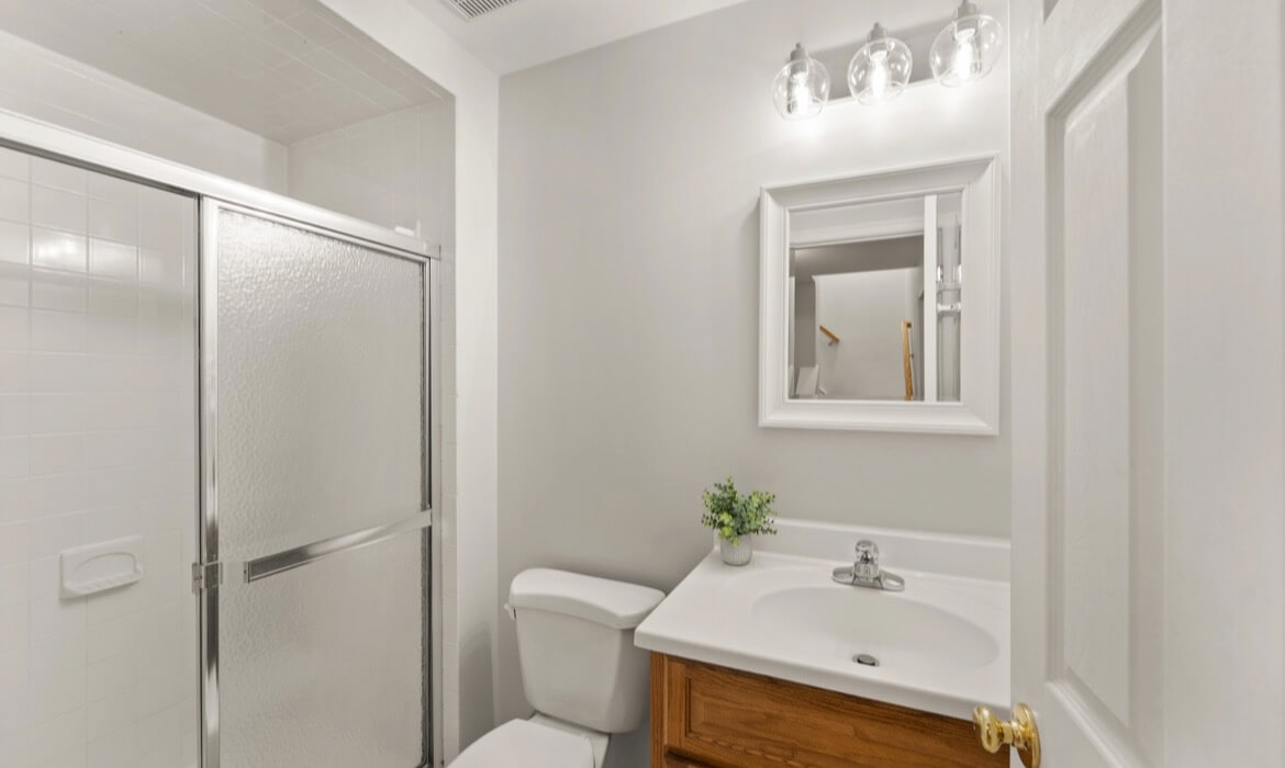 Garrell Group Top Leesburg Realtor 203 Shirley Sq SE 34