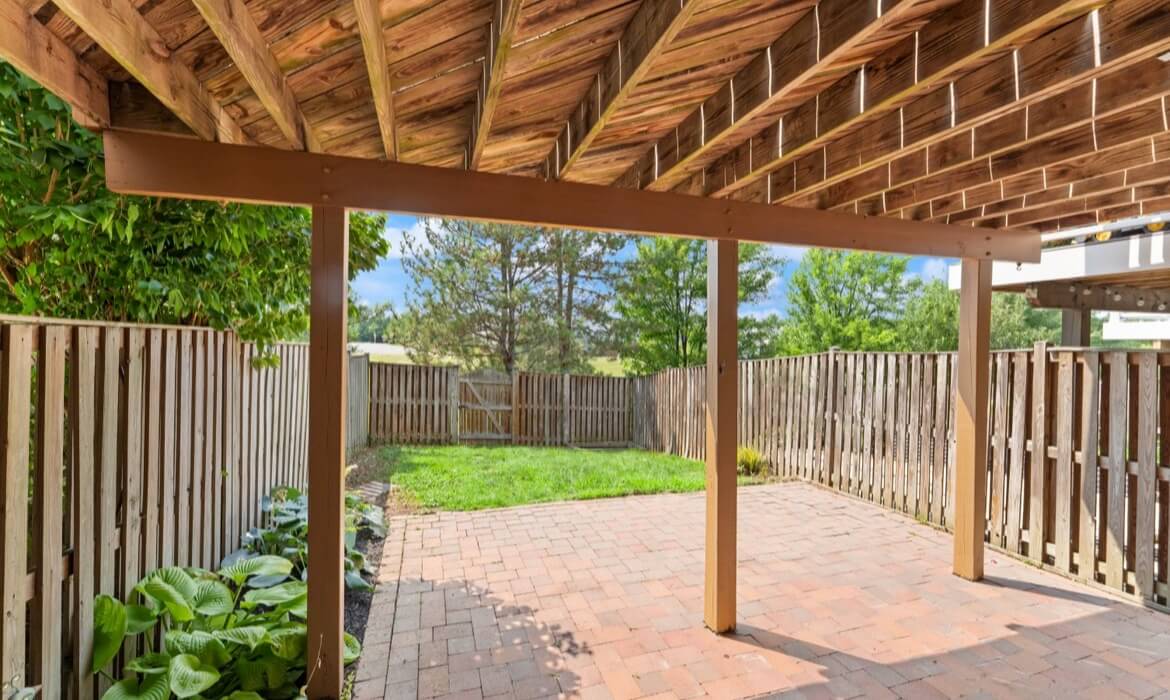 Garrell Group Top Leesburg Realtor 203 Shirley Sq SE 36