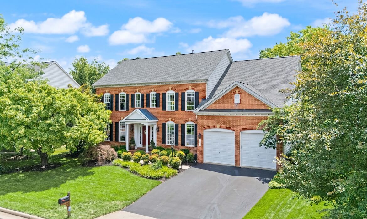 Garrell Group Top Leesburg Realtor 42947 Coralbells Pl 02