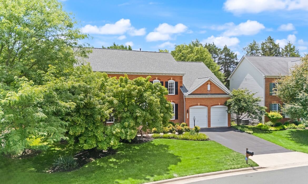 Garrell Group Top Leesburg Realtor 42947 Coralbells Pl 04