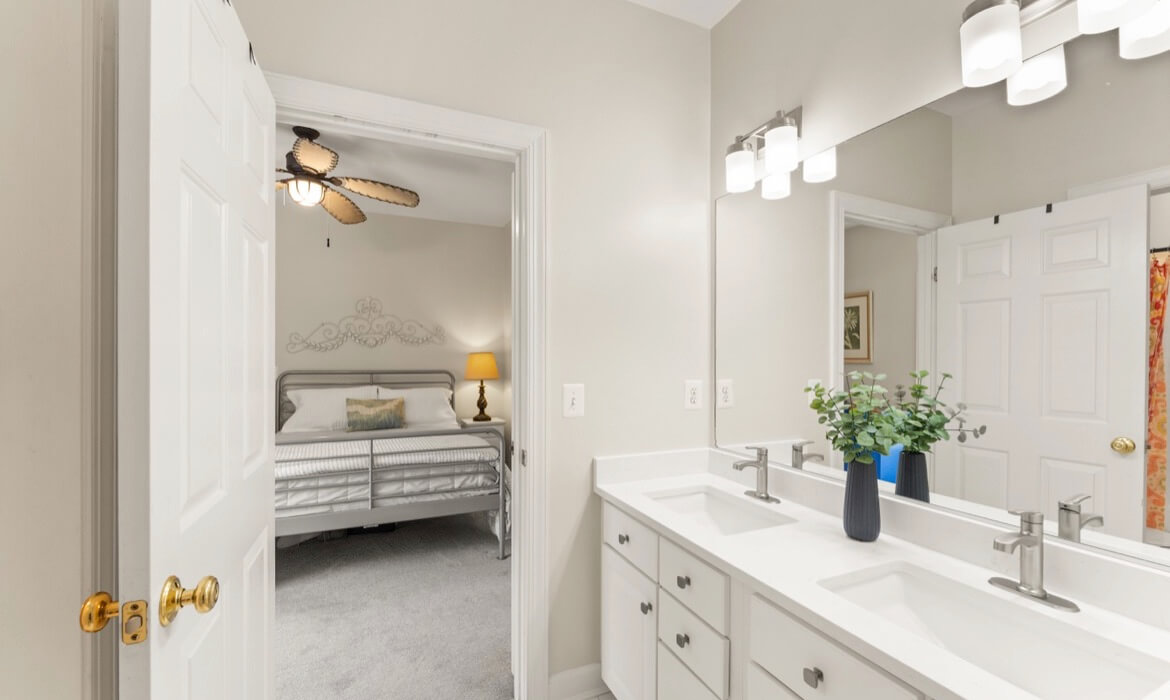 Garrell Group Top Leesburg Realtor 42947 Coralbells Pl 33