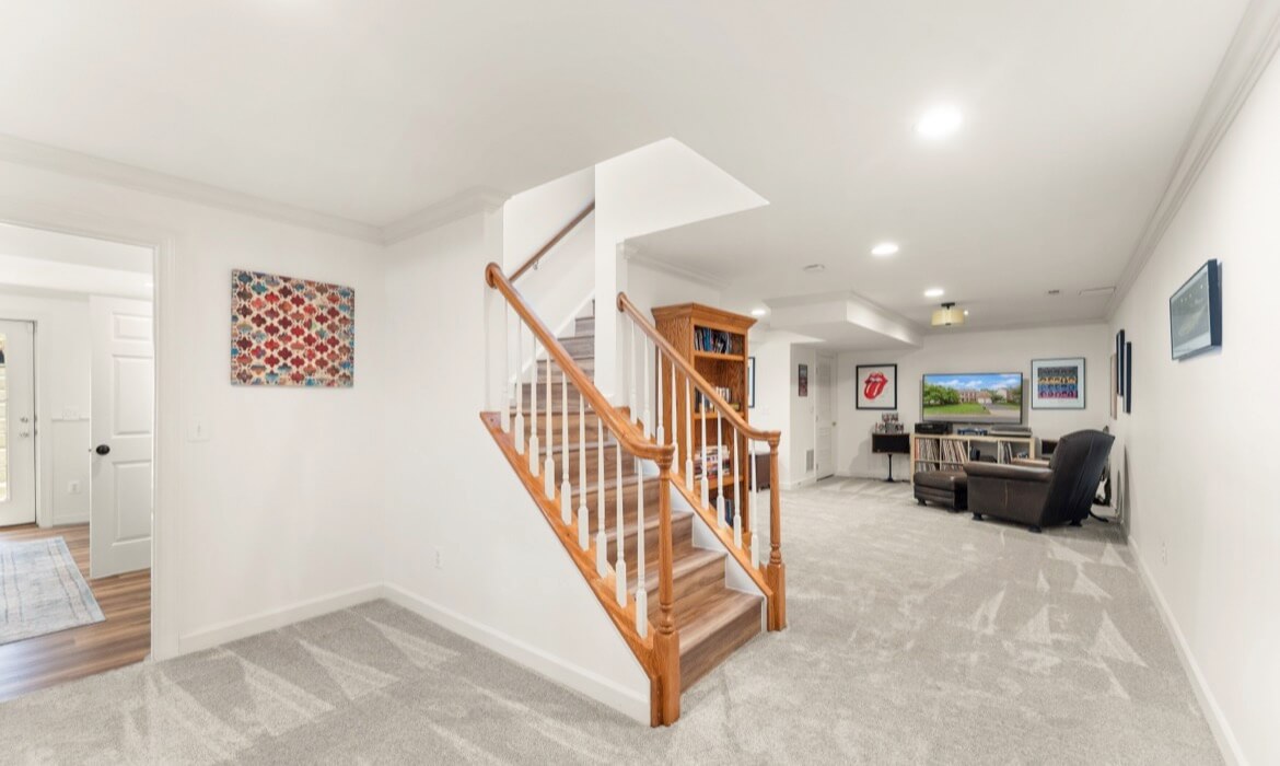 Garrell Group Top Leesburg Realtor 42947 Coralbells Pl 37