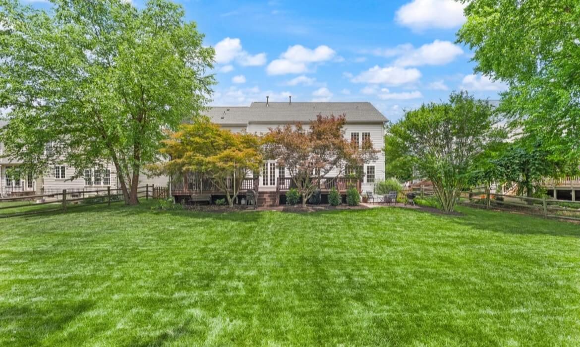 Garrell Group Top Leesburg Realtor 42947 Coralbells Pl 48