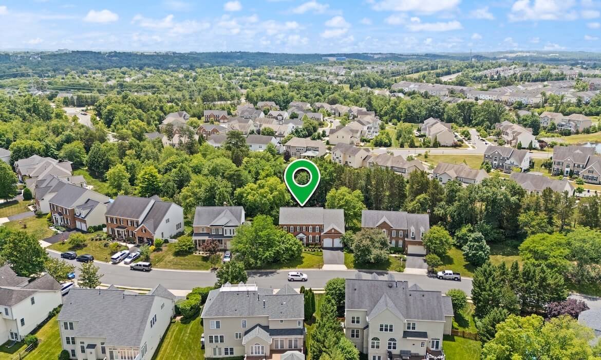 Garrell Group Top Leesburg Realtor 42947 Coralbells Pl 50