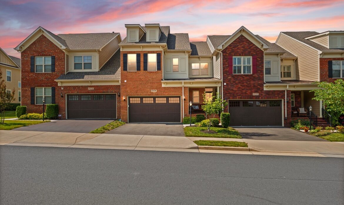 Garrell Group Top Leesburg Realtor 44238 Silverpalm Grove Ter 01