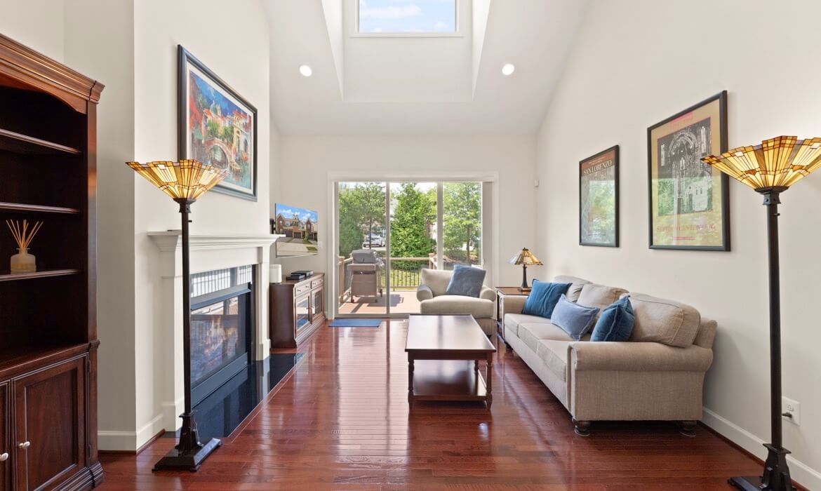 Garrell Group Top Leesburg Realtor 44238 Silverpalm Grove Ter 12