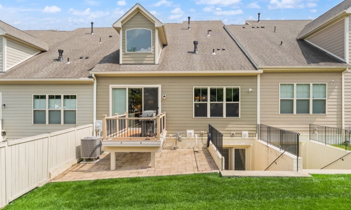Garrell Group Top Leesburg Realtor 44238 Silverpalm Grove Ter 34