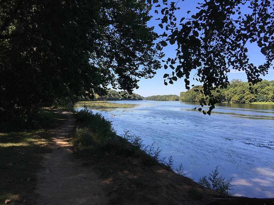 Potomac River view from Algonkian Regional Park near Potomac Falls Virginia