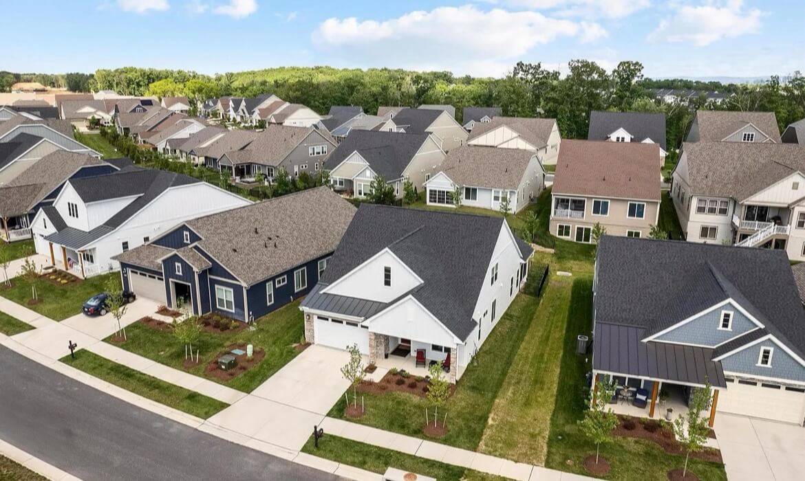 Garrell Group Top Frederick County Realtor 121 Cowbird St 32