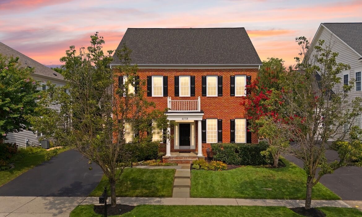 Garrell Group Top Lansdowne Realtor 43728 Collett Mill Ct 01