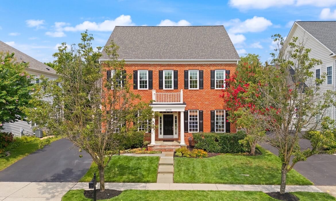 Garrell Group Top Lansdowne Realtor 43728 Collett Mill Ct 03