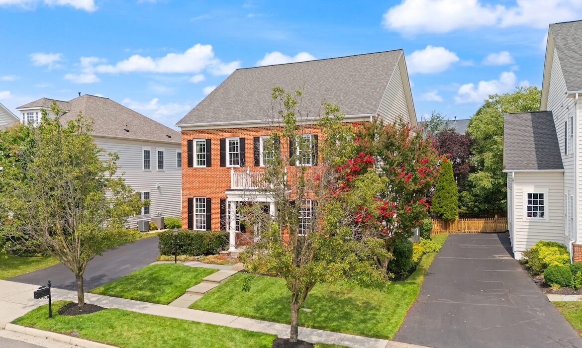 Garrell Group Top Lansdowne Realtor 43728 Collett Mill Ct 05