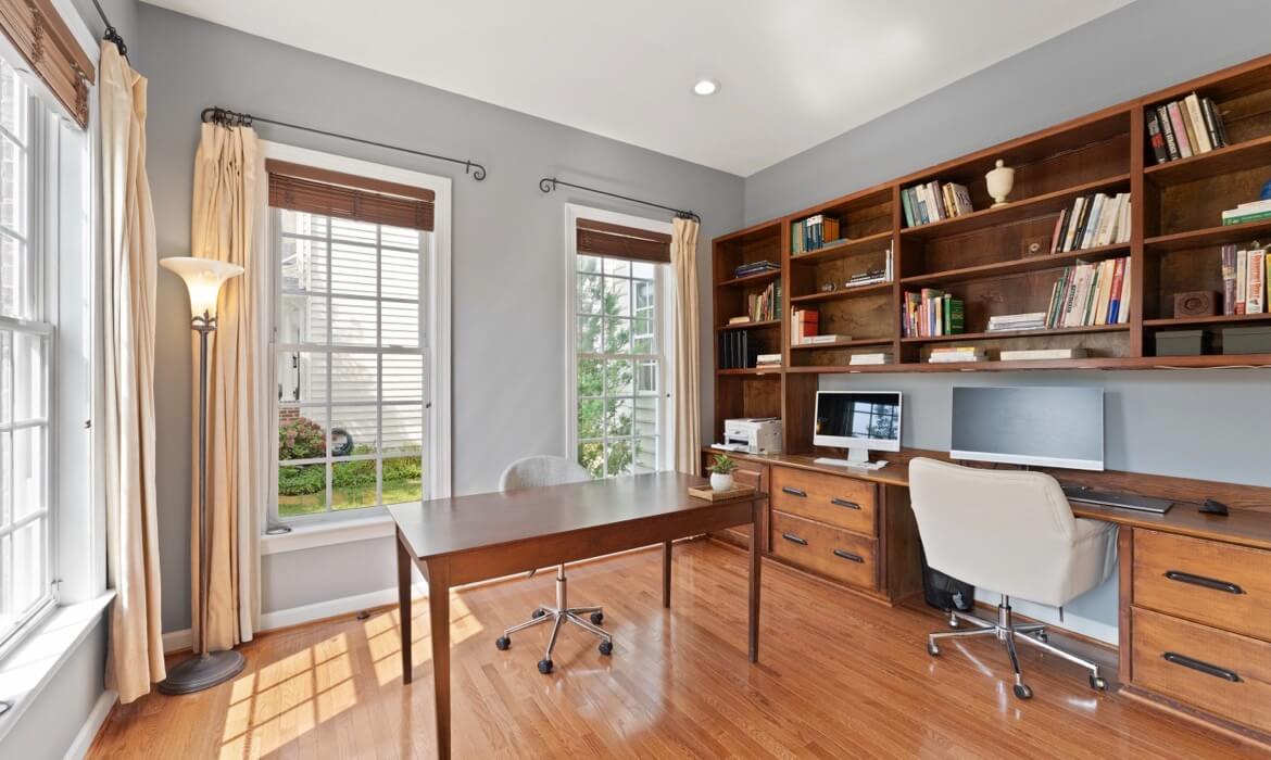 Garrell Group Top Lansdowne Realtor 43728 Collett Mill Ct 12
