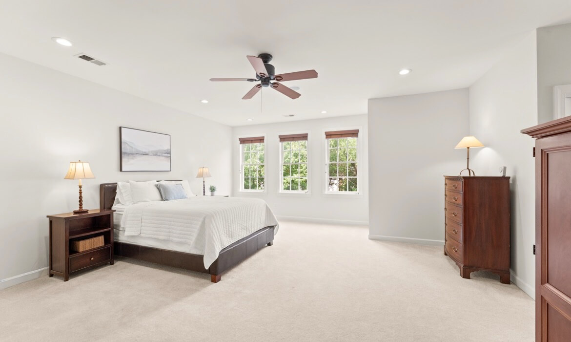 Garrell Group Top Lansdowne Realtor 43728 Collett Mill Ct 33
