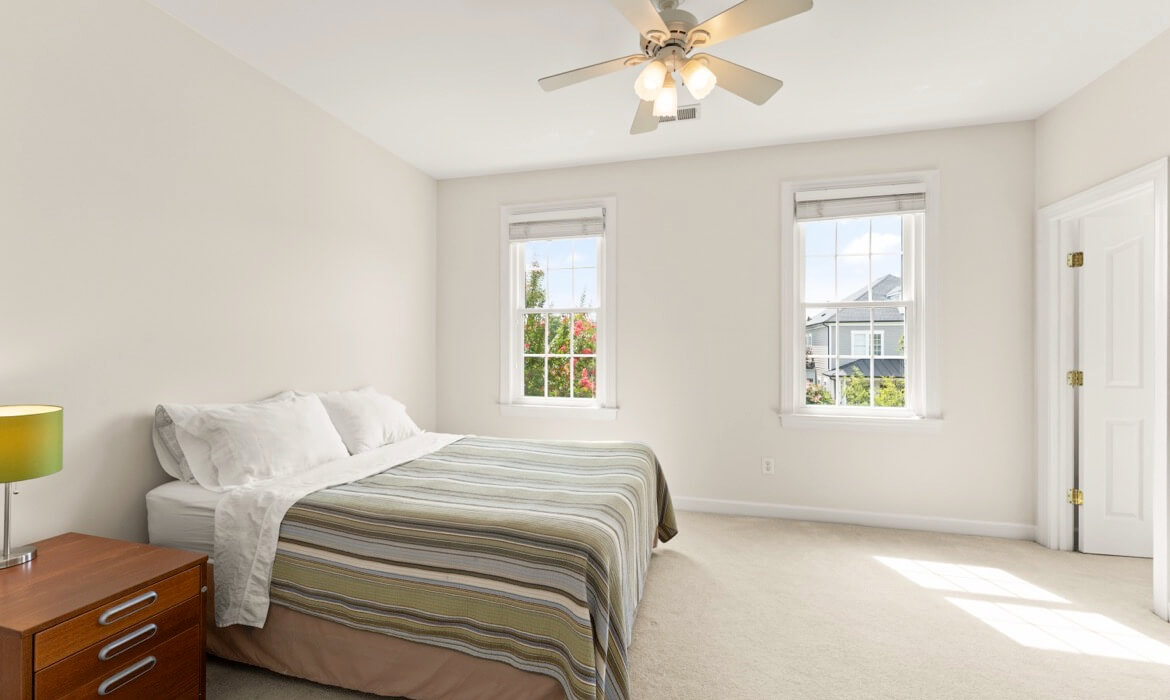 Garrell Group Top Lansdowne Realtor 43728 Collett Mill Ct 41