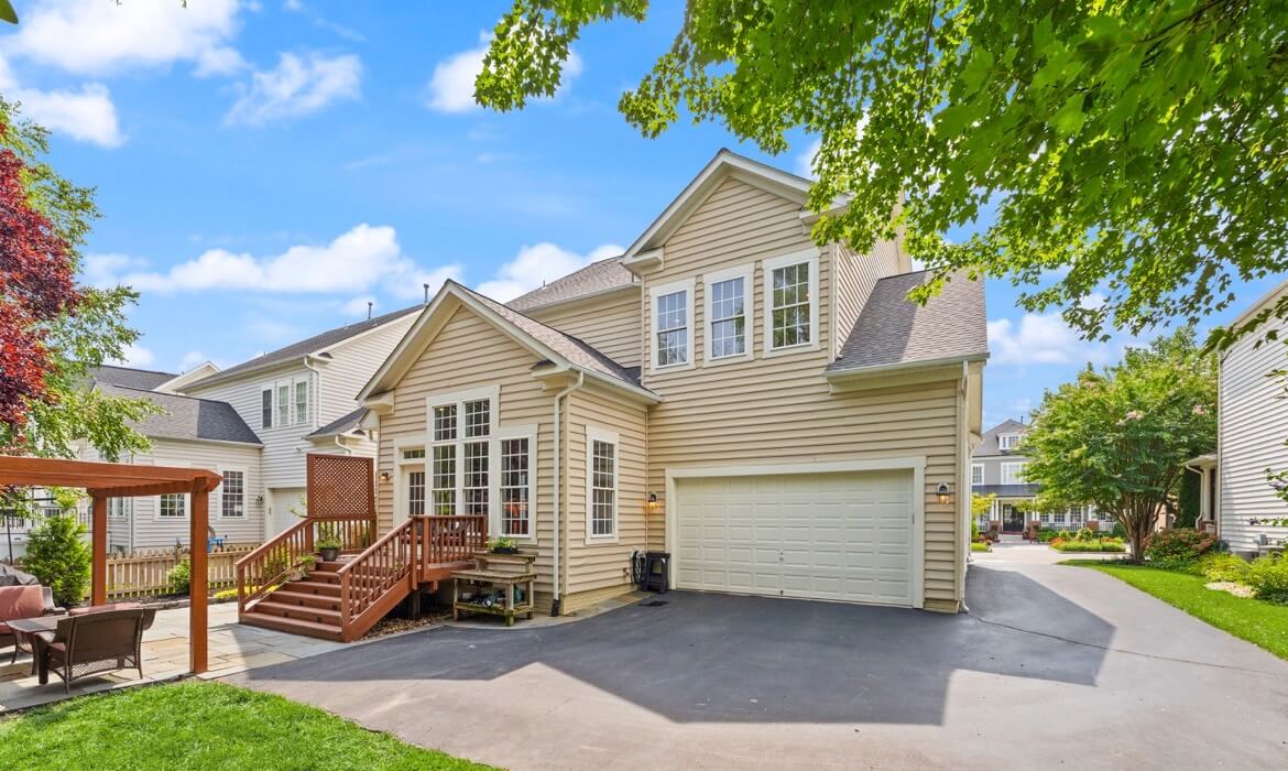 Garrell Group Top Lansdowne Realtor 43728 Collett Mill Ct 53