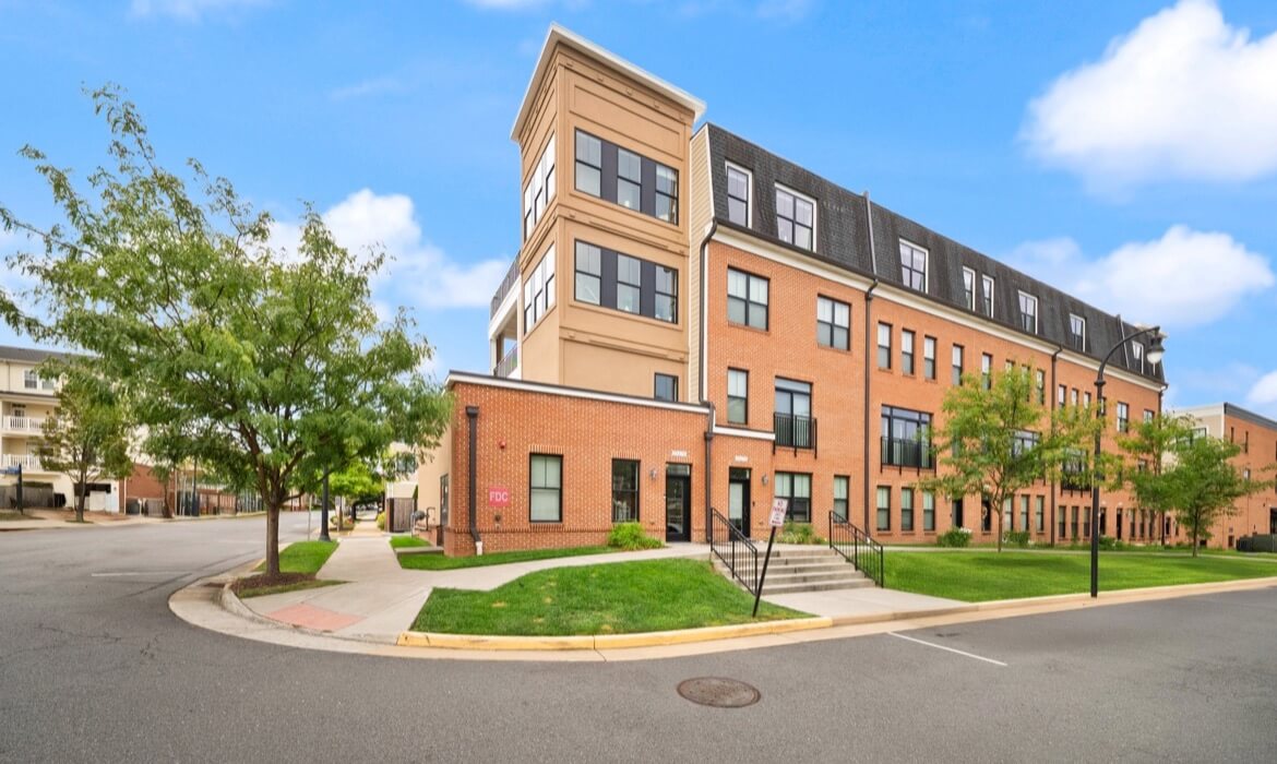 Garrell Group Top Lansdowne Realtor 19276 Winmeade Dr 39