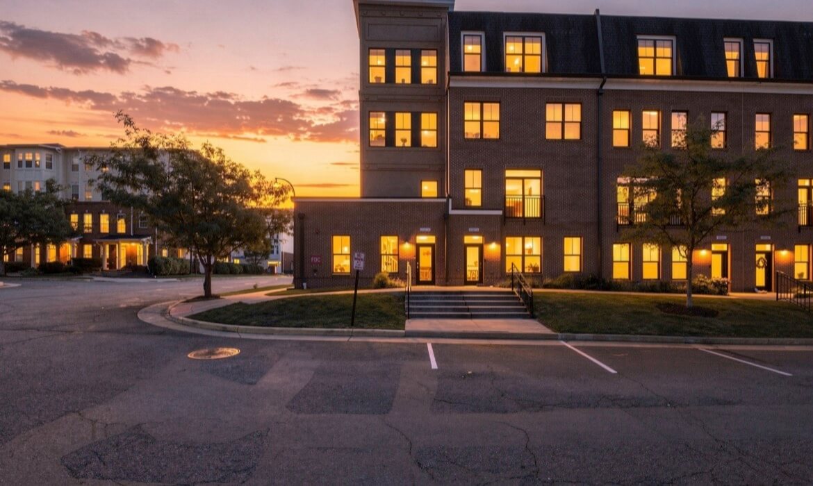 Garrell Group Top Lansdowne Realtor 19276 Winmeade Dr 41