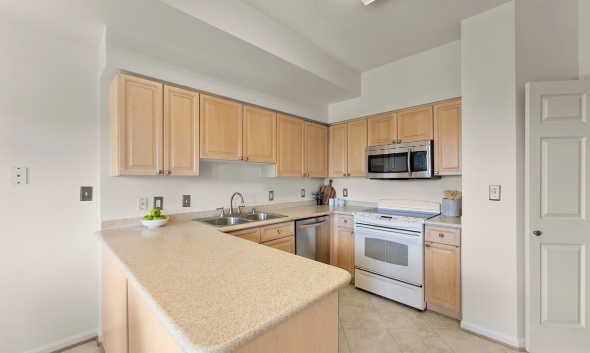 Garrell Group Top Lansdowne Realtor 19355 Cypress Ridge Ter #310 12