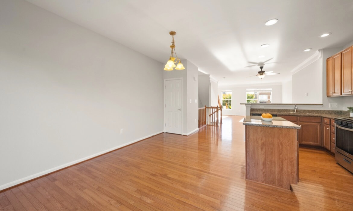 Garrell Group Top Leesburg Realtor 584 Edmonton Ter NE 14