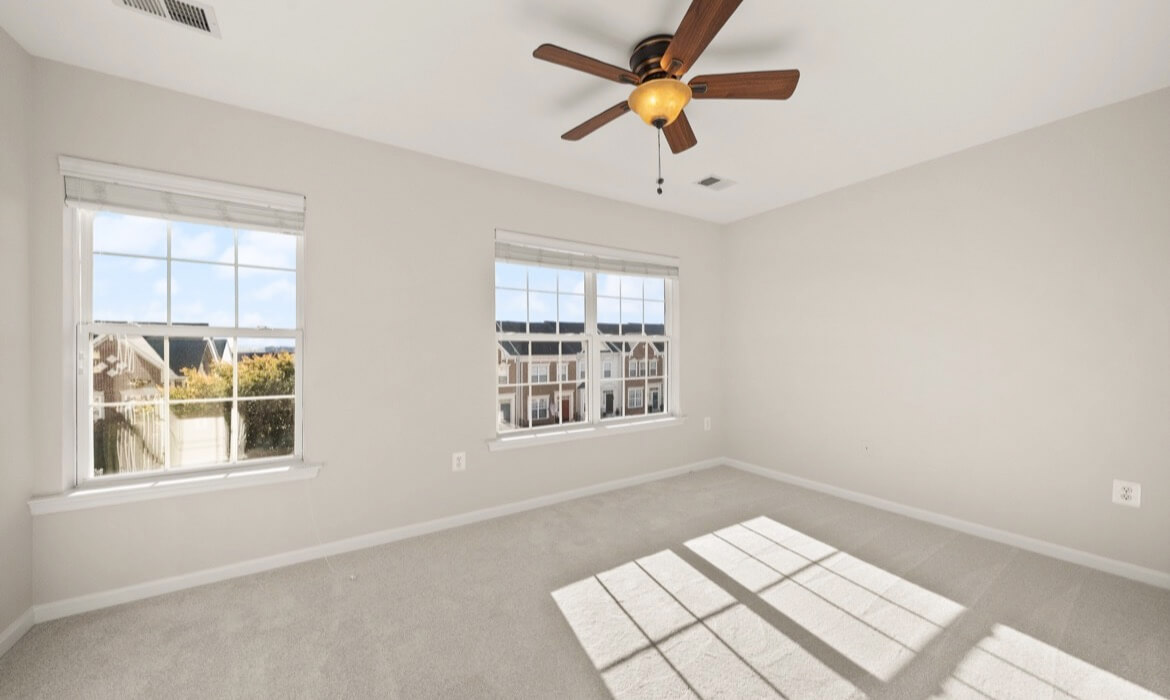 Garrell Group Top Leesburg Realtor 584 Edmonton Ter NE 21