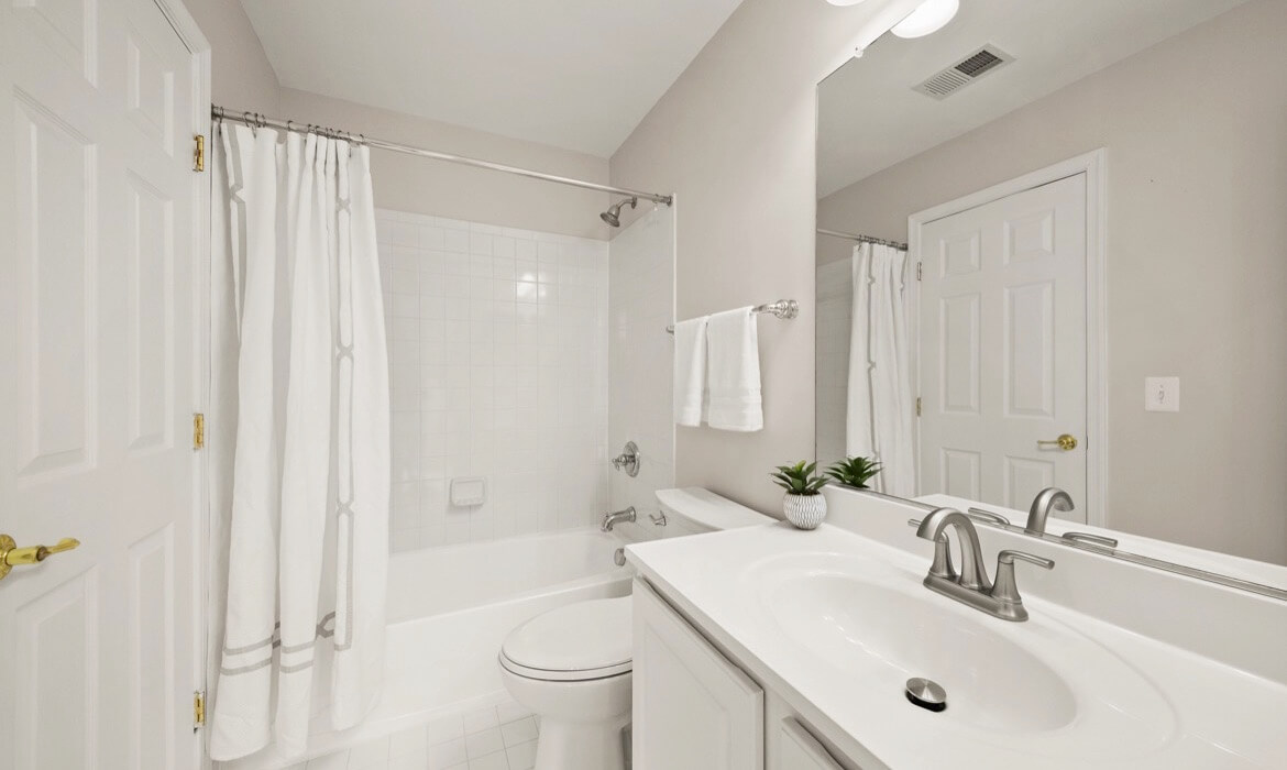 Garrell Group Top Leesburg Realtor 584 Edmonton Ter NE 23