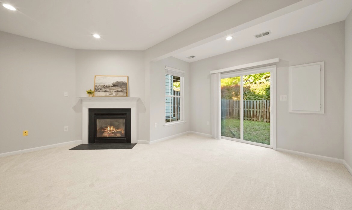 Garrell Group Top Leesburg Realtor 584 Edmonton Ter NE 25