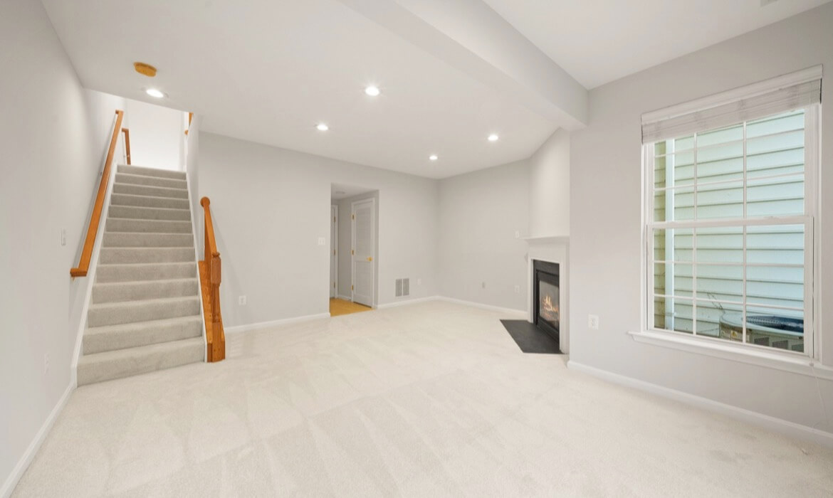Garrell Group Top Leesburg Realtor 584 Edmonton Ter NE 26