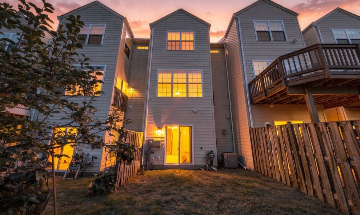 Garrell Group Top Leesburg Realtor 584 Edmonton Ter NE 30
