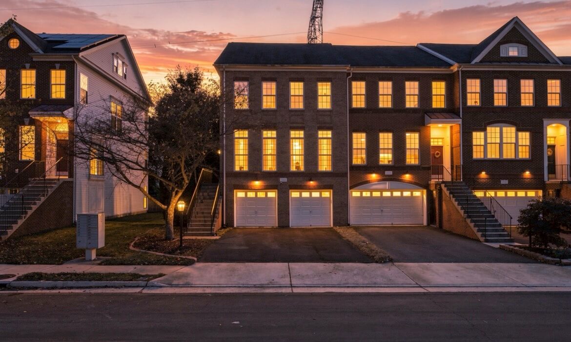 Garrell Group Top Loudoun County Realtor 41863 Cinnabar Sq 02