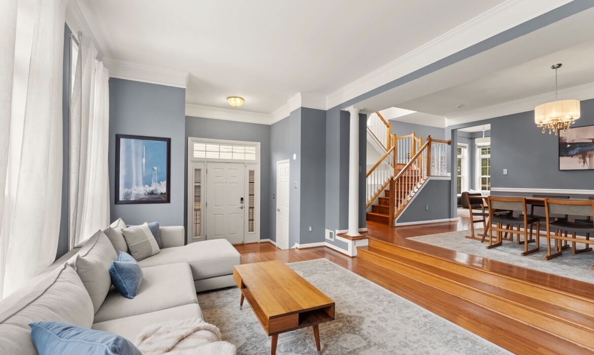 Garrell Group Top Loudoun County Realtor 41863 Cinnabar Sq 09