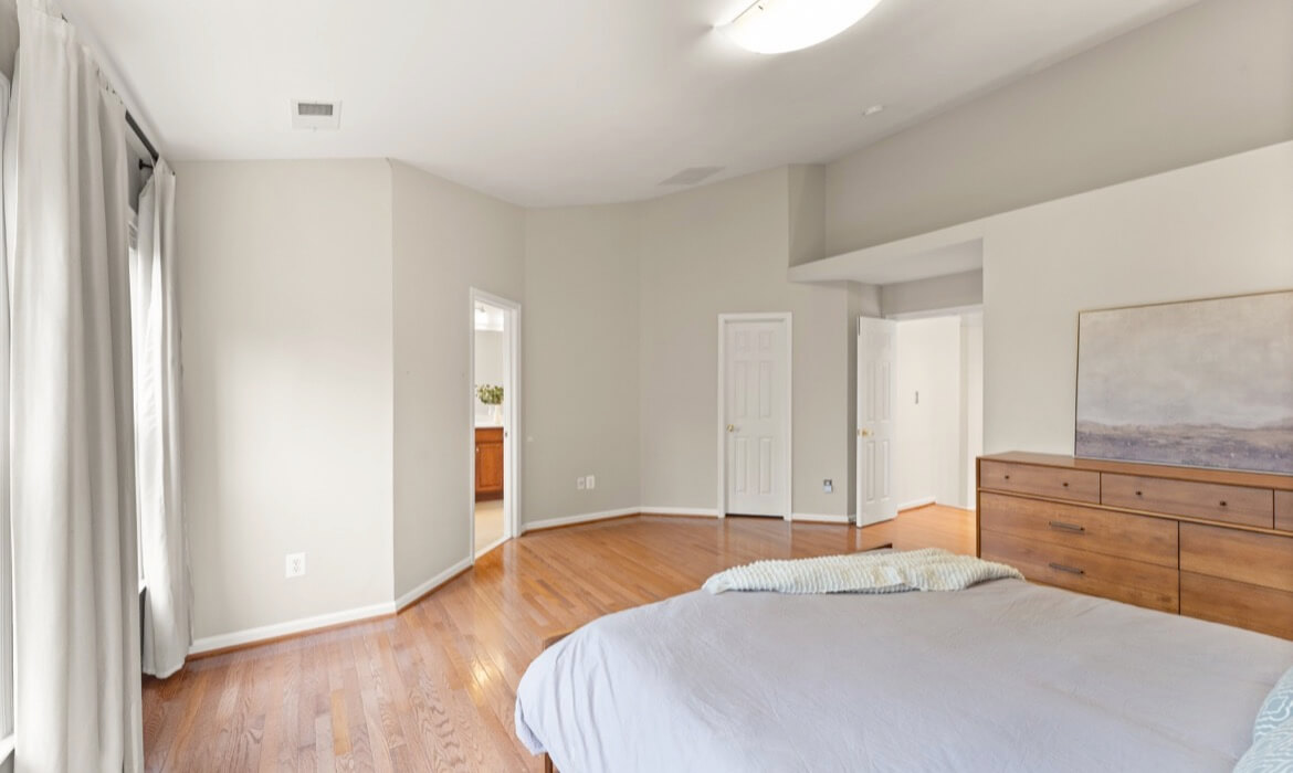 Garrell Group Top Loudoun County Realtor 41863 Cinnabar Sq 26