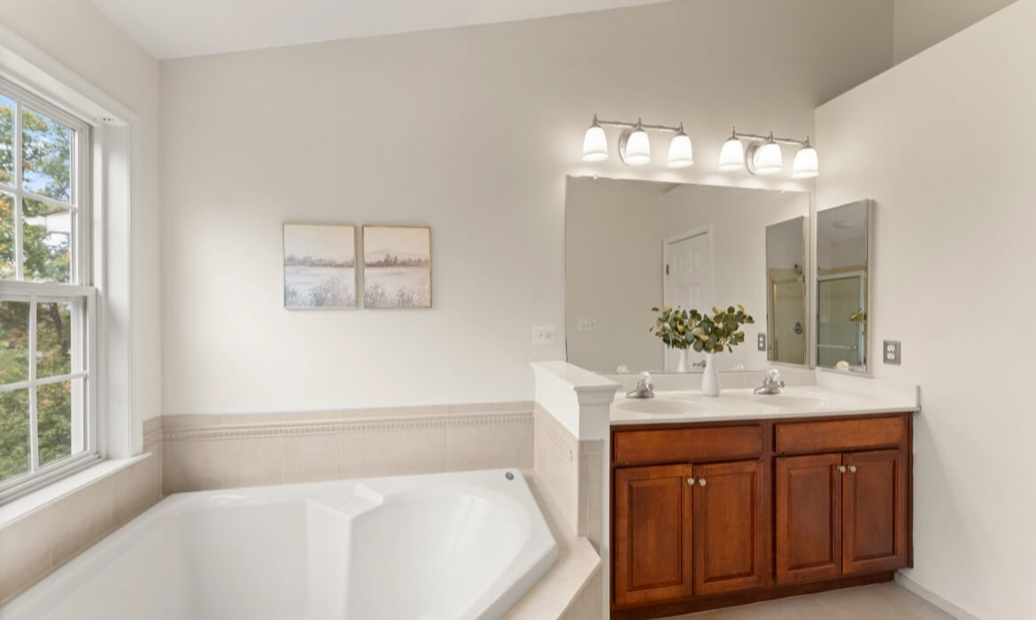 Garrell Group Top Loudoun County Realtor 41863 Cinnabar Sq 27
