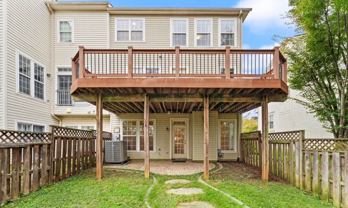 Garrell Group Top Loudoun County Realtor 41863 Cinnabar Sq 40