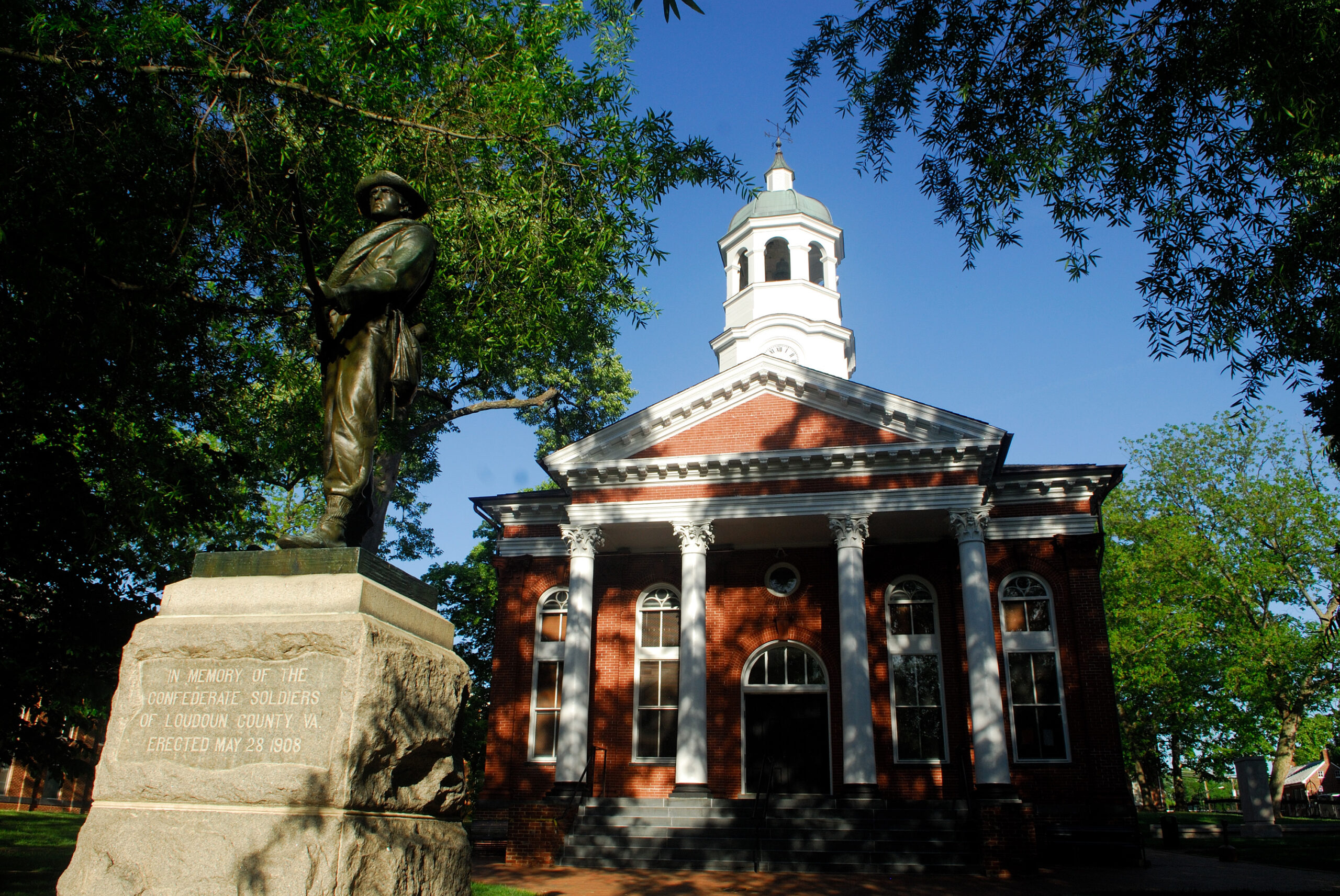 Loudoun County Courthouse in historic downtown Leesburg, Virginia
