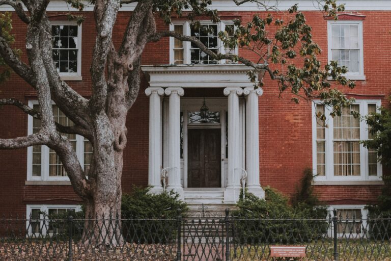 Historic buildings, local businesses, and side streets give downtown Leesburg plenty to explore.