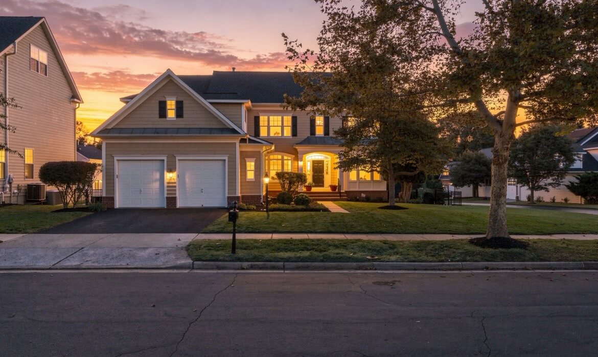 Garrell Gorup Top Lansdowne Realtor 44140 Riverpoint Dr 02