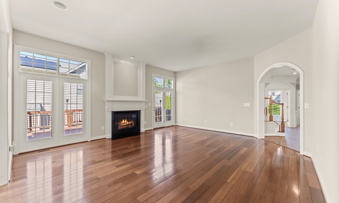 Garrell Gorup Top Lansdowne Realtor 44140 Riverpoint Dr 16