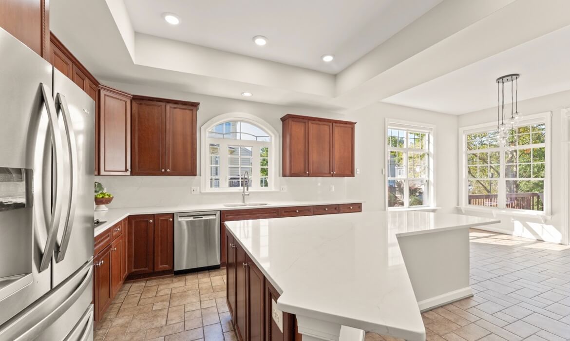 Garrell Gorup Top Lansdowne Realtor 44140 Riverpoint Dr 23