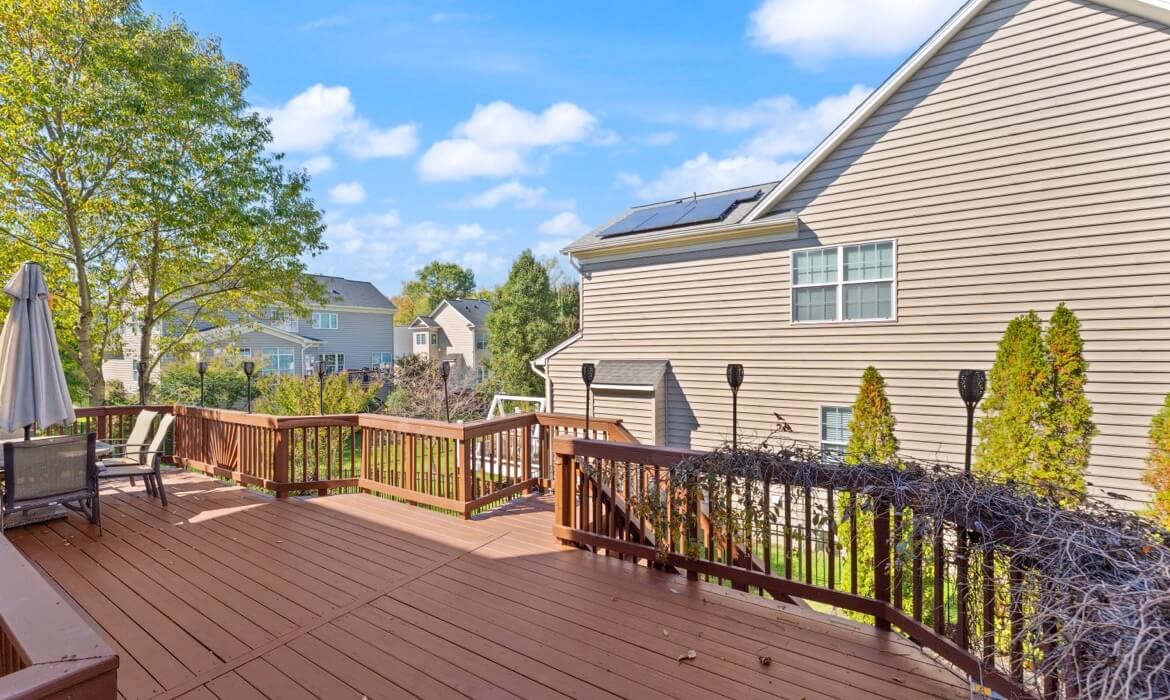 Garrell Gorup Top Lansdowne Realtor 44140 Riverpoint Dr 56