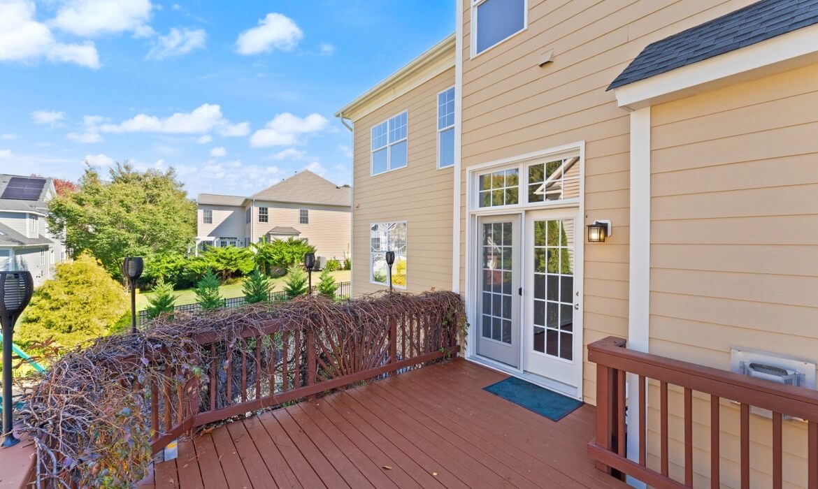Garrell Gorup Top Lansdowne Realtor 44140 Riverpoint Dr 57