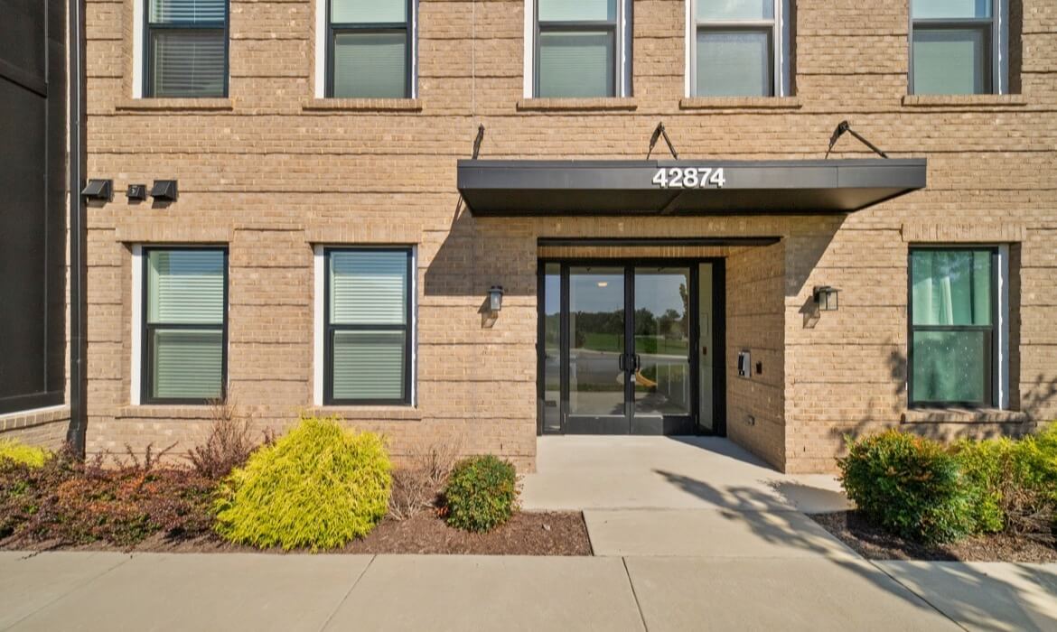 Garrell Group Top Ashburn Realtor 42874 Firefly Sonata Ter #409 03