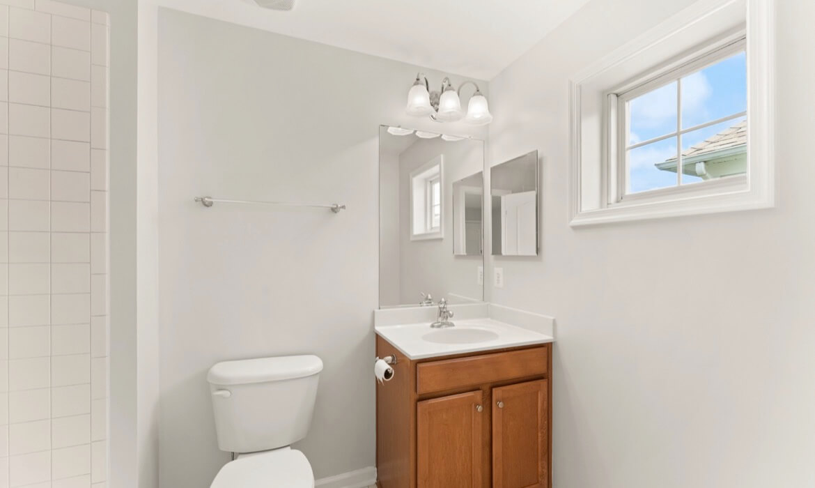 Garrell Group Top Ashburn Realtor 44513 Blueridge Meadows Dr 38