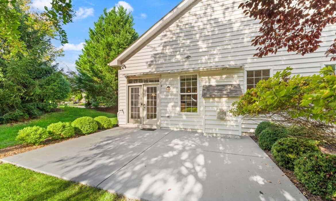 Garrell Group Top Ashburn Realtor 44513 Blueridge Meadows Dr 41