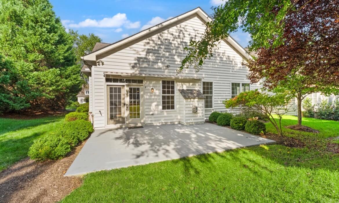 Garrell Group Top Ashburn Realtor 44513 Blueridge Meadows Dr 42