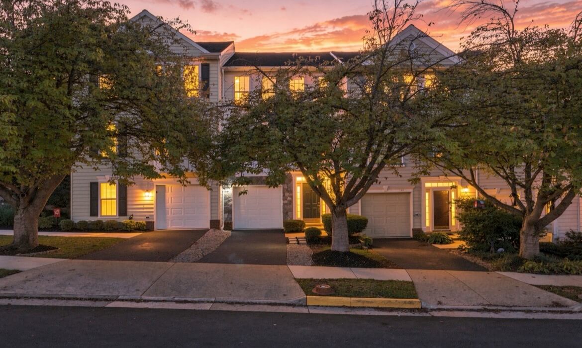 Garrell Group Top Loudon County Realtor 17338 Legacy Ter 02