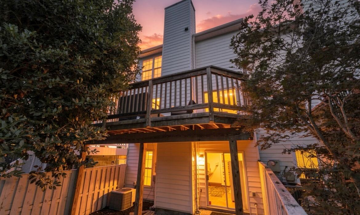 Garrell Group Top Loudon County Realtor 17338 Legacy Ter 04