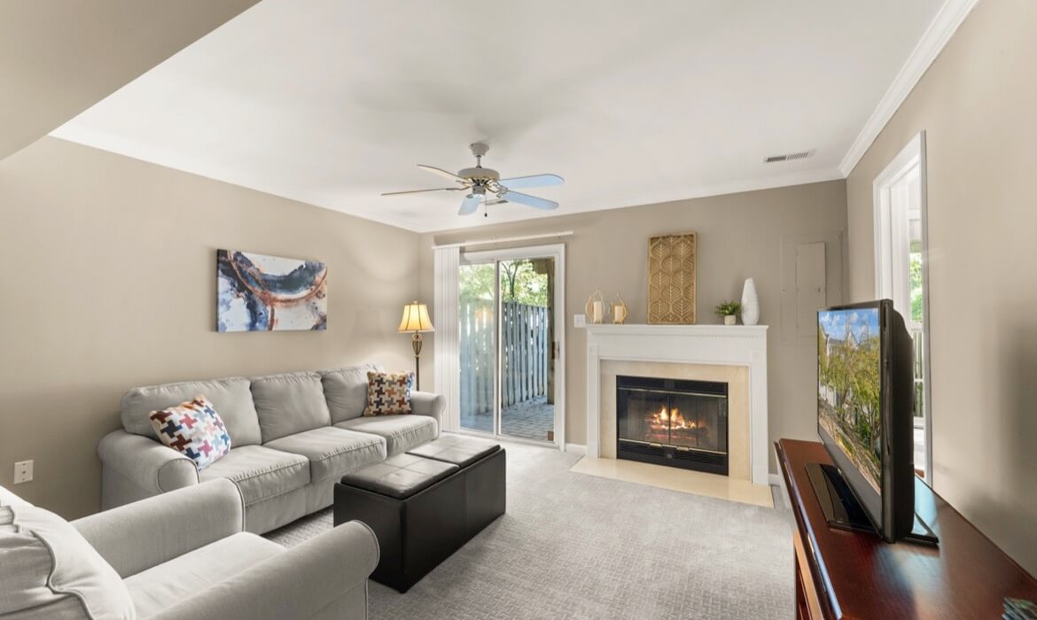 Garrell Group Top Loudon County Realtor 17338 Legacy Ter 07